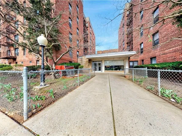 345 Webster Ave APT 1B, Brooklyn, NY 11230