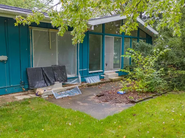 669 Fairway Dr, Wabash, IN 46992