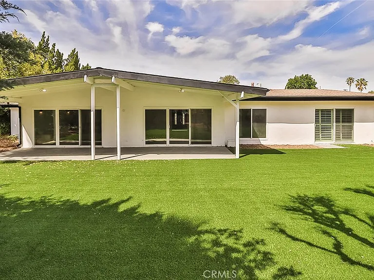 23540 Kivik St — Photo 38