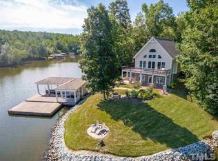 750 Pelican Point Rd, Semora, NC 27343