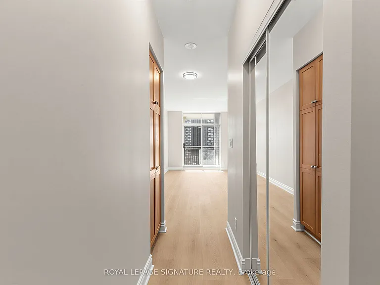 1105 Leslie St #1408 — Photo 13