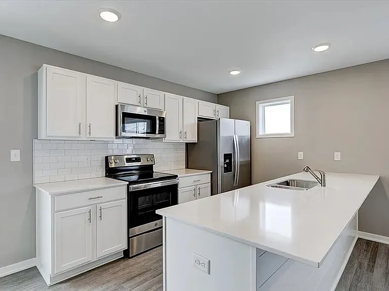4009 NE 6th St — Photo 6