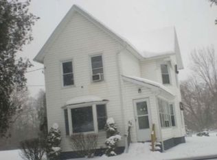 86 Clinton St, New York Mills, NY 13417