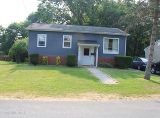 114 Hemlock Rd, Stroudsburg, PA 18360