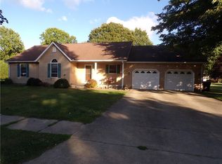 948 Greenfield Dr, Girard, PA 16417