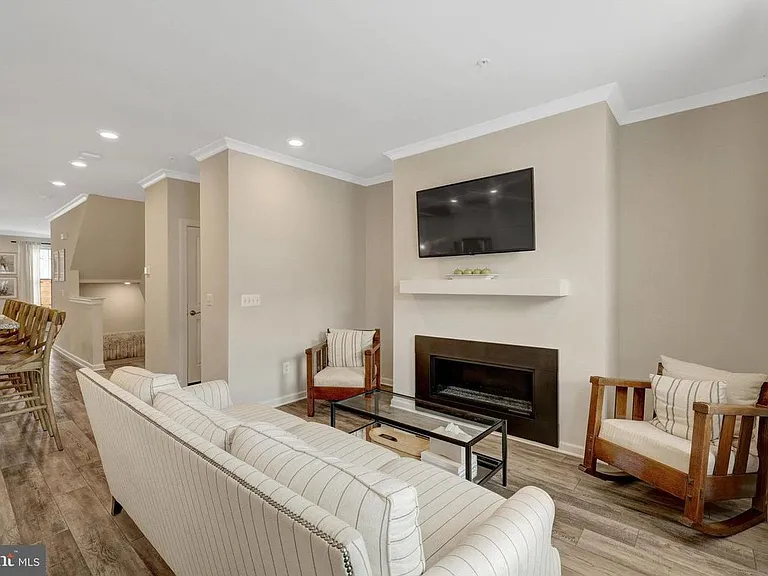45133 Kincora Dr — Photo 12