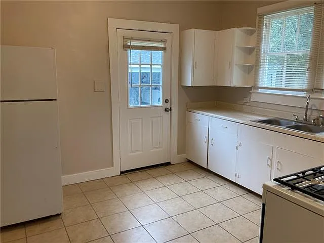342 Avenue B — Photo 3