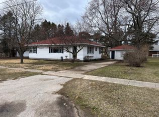 1208 26th St, Manistee, MI 49660
