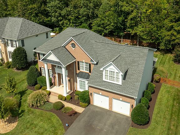 3rd image of 27 Muster Dr