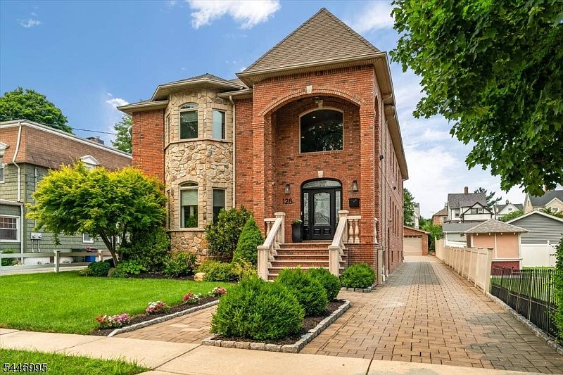 1st image of 128 Montross Ave