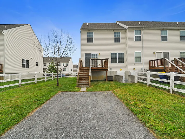 340 Tribbitt St — Photo 14