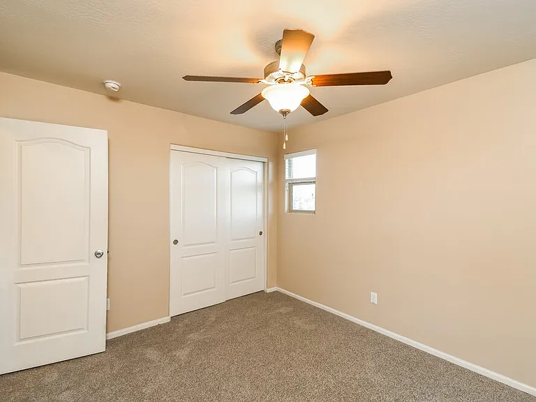 923 S Pheasant Dr — Photo 18