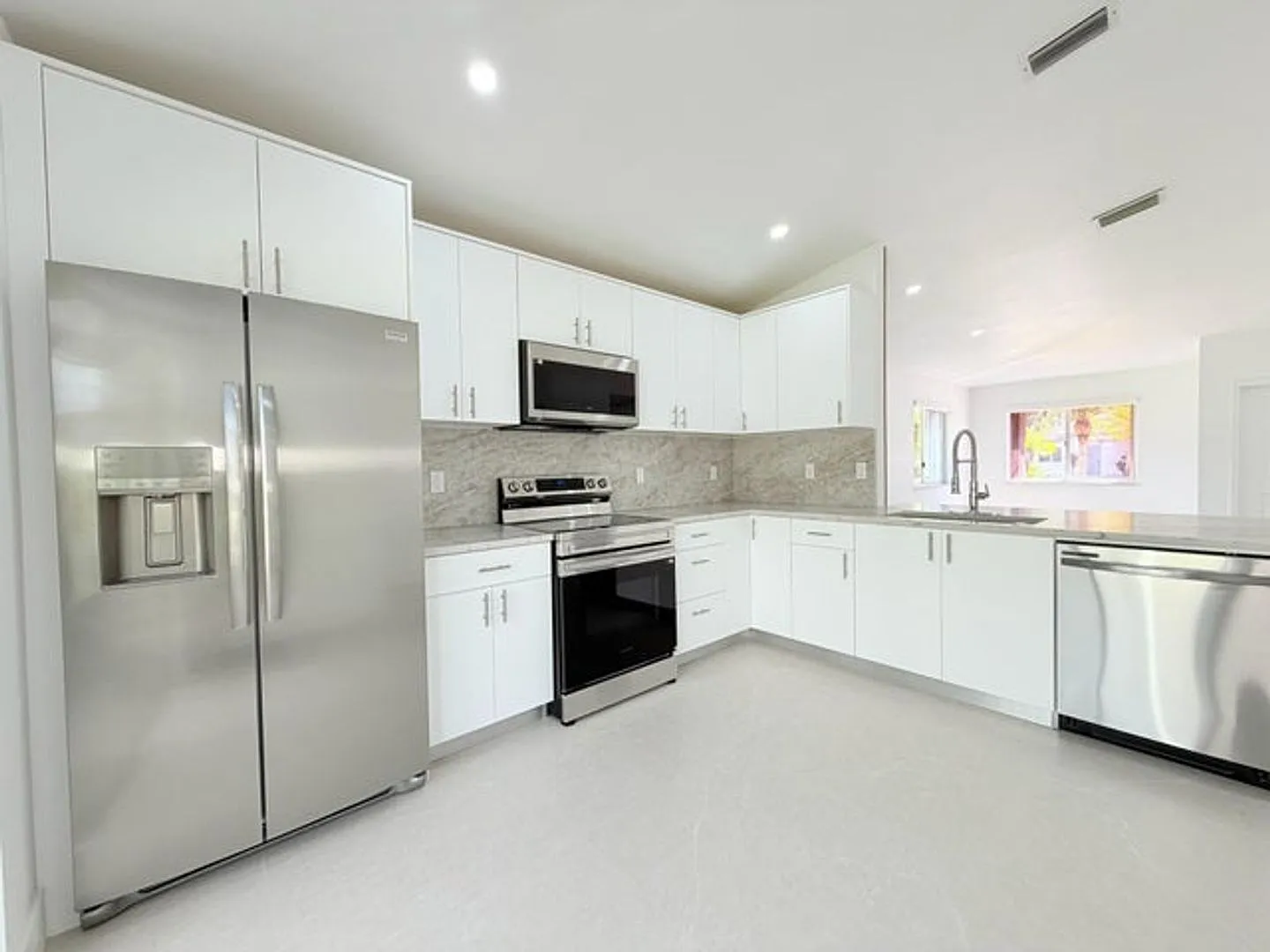20841 NW 1st Street, Pembroke Pines, FL 33029 — Photo 3