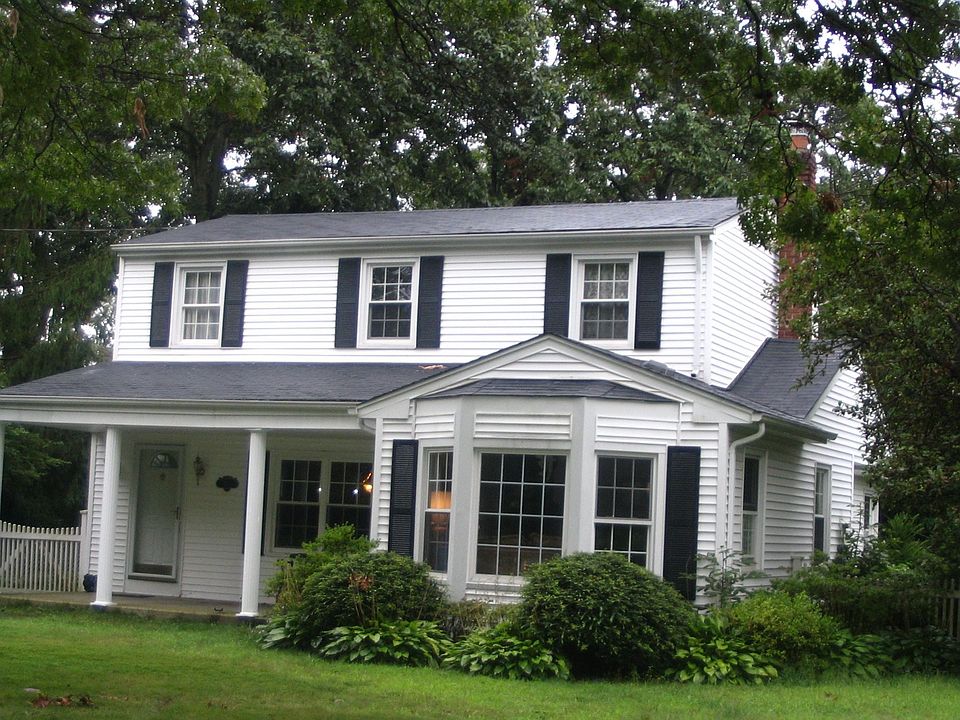 1st image of 123 Roseland Ln