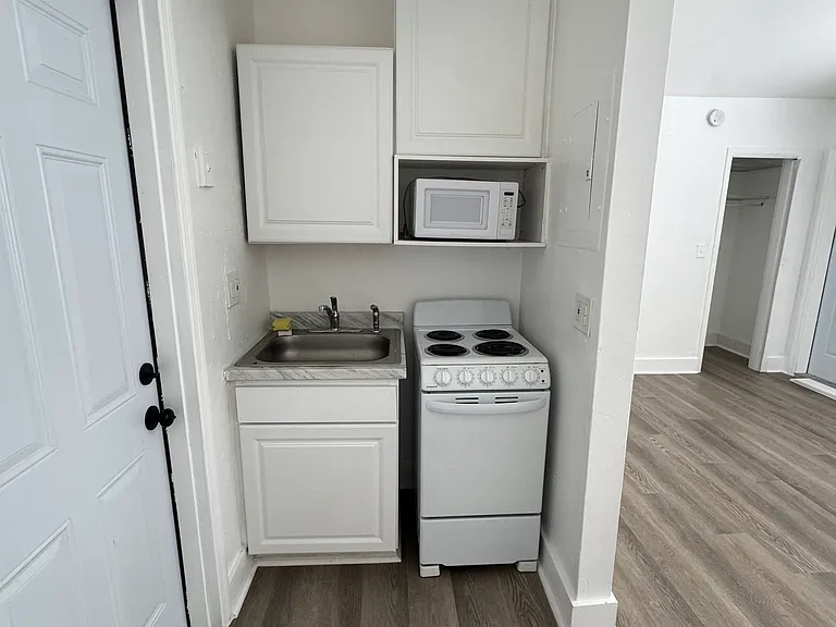 240 NW 64th St #4 — Photo 5