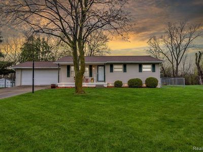 3547 Ridgecliffe Dr, Flint, MI, 48532