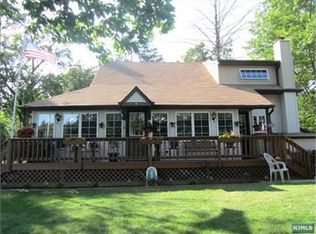 9 Sewell Rd, Hewitt, NJ 07421