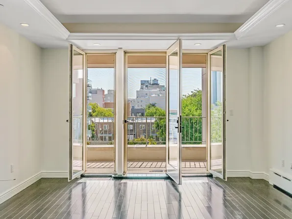 30-11 21st Street #4B, Astoria, NY 11102