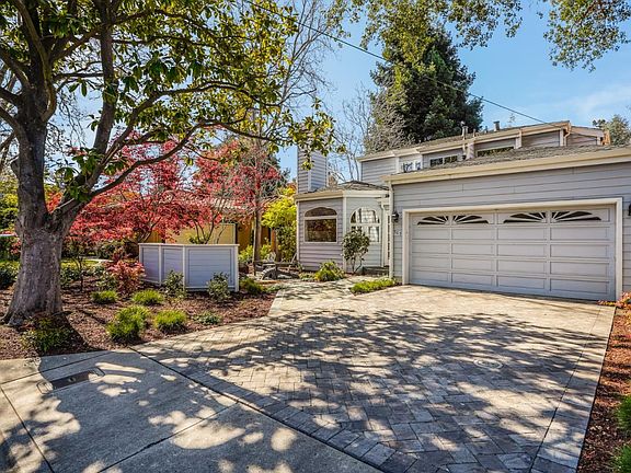 3rd image of 309 University Dr