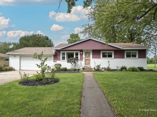 702 Bourn St, Harvard, IL 60033