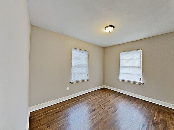5th image of 1560 Vermont Ave