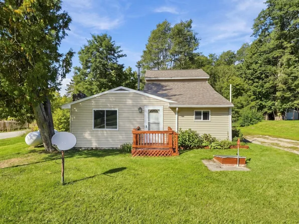 11010 E Eight Mile Rd, Tustin, MI 49688