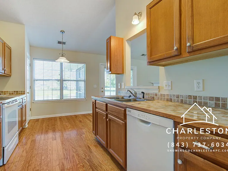 454 Hainsworth Dr — Photo 13
