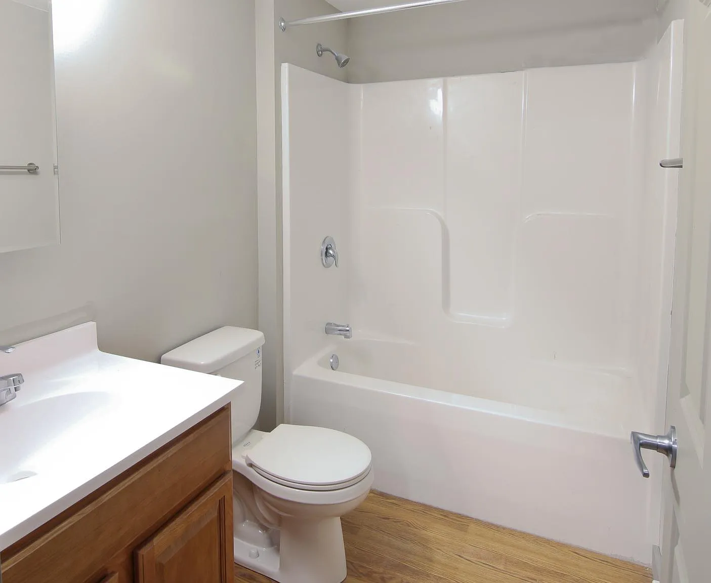 162 Walnut St — Photo 3