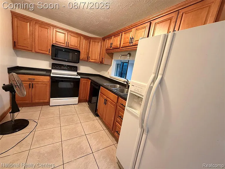 18340 University Park Dr — Photo 9