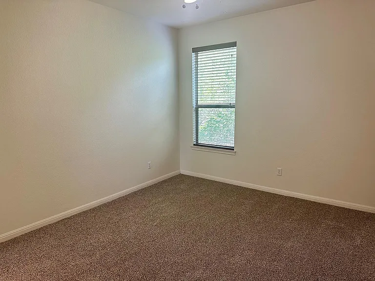 7233 Menchaca Rd #17 — Photo 33