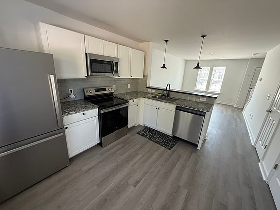 4th image of 6306 Somerset Dr #K