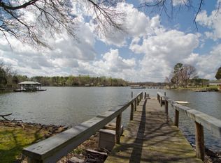 486 Willow Cove Rd, Lake Wylie, SC 29710