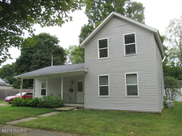 161 2nd Ave, Plainwell, MI 49080