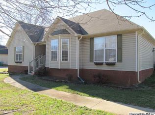 139 Shallow Brook Dr, Locust Fork, AL 35097