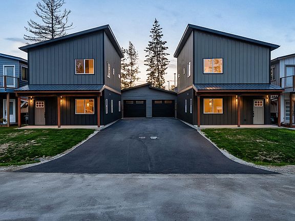 3rd image of 148 Carnelian Ave