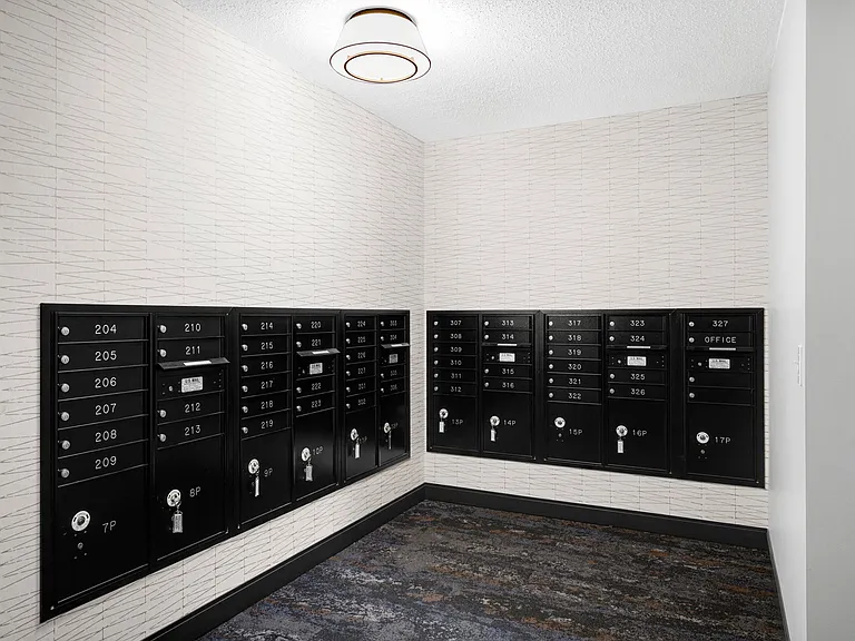 Medicine Lake Apartments — Photo 22