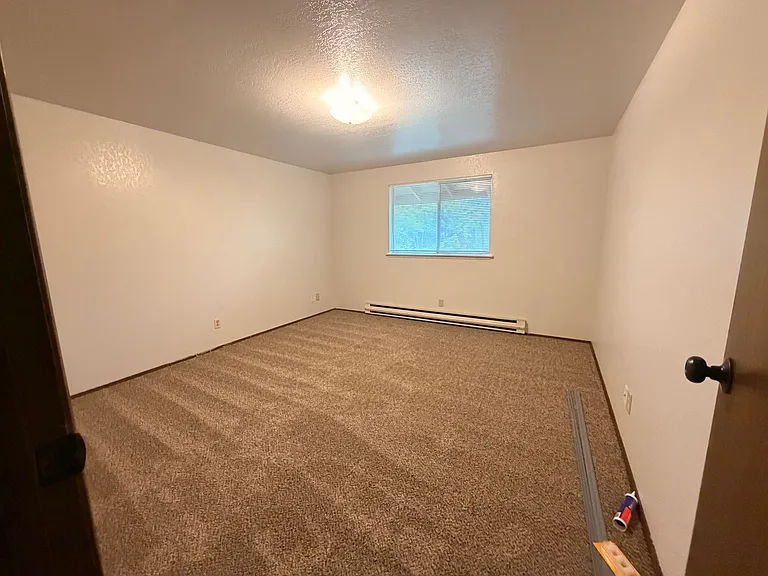 534 E Division St #1-7 — Photo 5