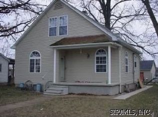 409 E 2nd St, Saint Jacob, IL