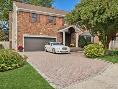 18 Knoll Lane, Glen Head, NY, 11545