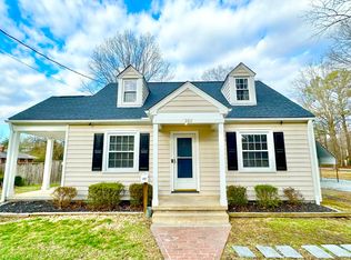 302 N Snead St, Ashland, VA 23005
