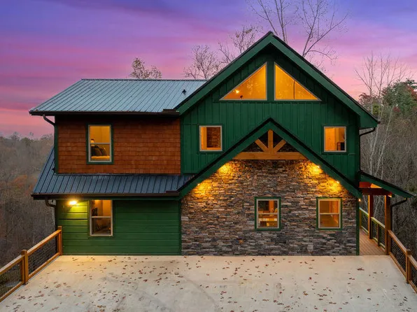 1857 Beach Front Dr, Sevierville, TN 37876