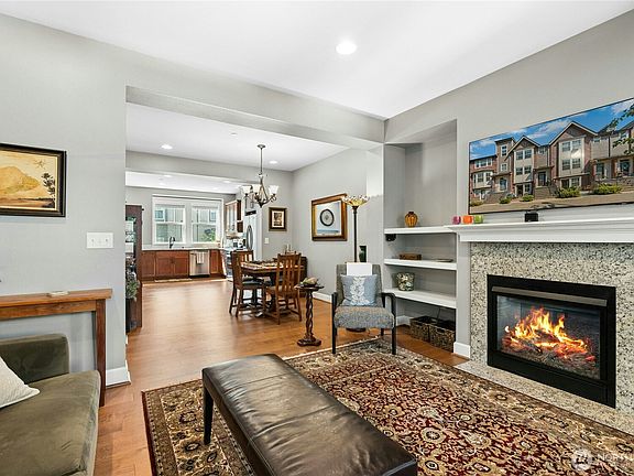 3rd image of 1340 Brooklyn Walk NE