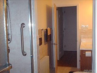 4th image of 17 Thorney Ave