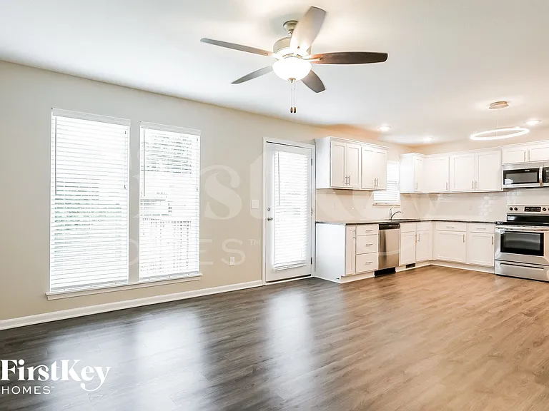 5015 N Wheeling Ave — Photo 5