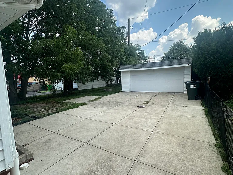 1517 Fruitland Ave — Photo 4