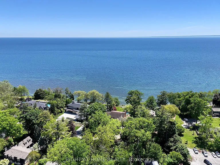 461 Lakeshore Rd W — Photo 44