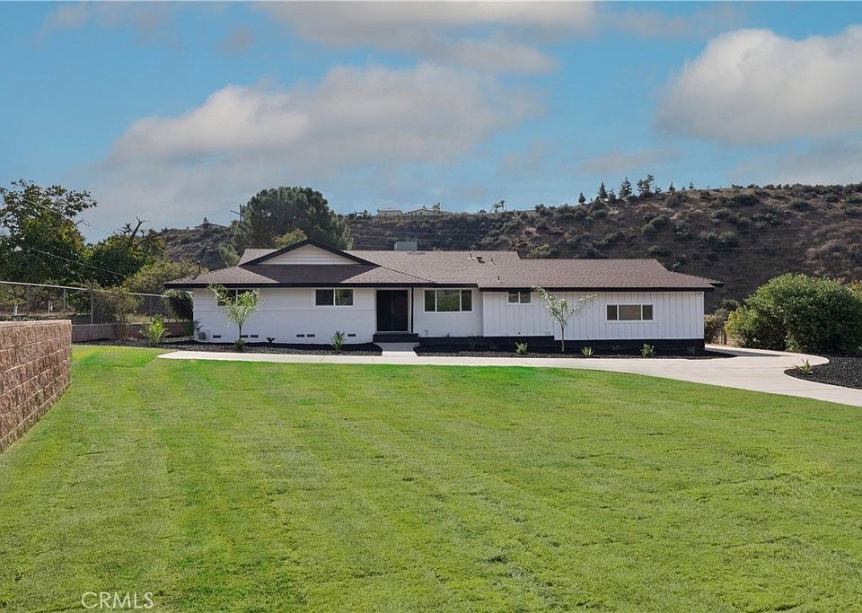 1st image of 34775 Juniper Ave
