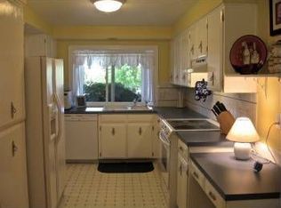 8745 SW Oxbow Ter, Beaverton, OR 97008