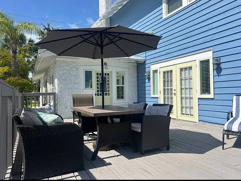 427 E Tarpon Ave #5 — Photo 2