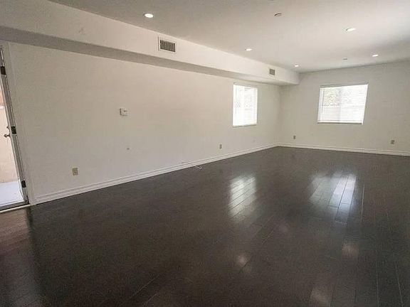 4th image of 2830 Reservoir St